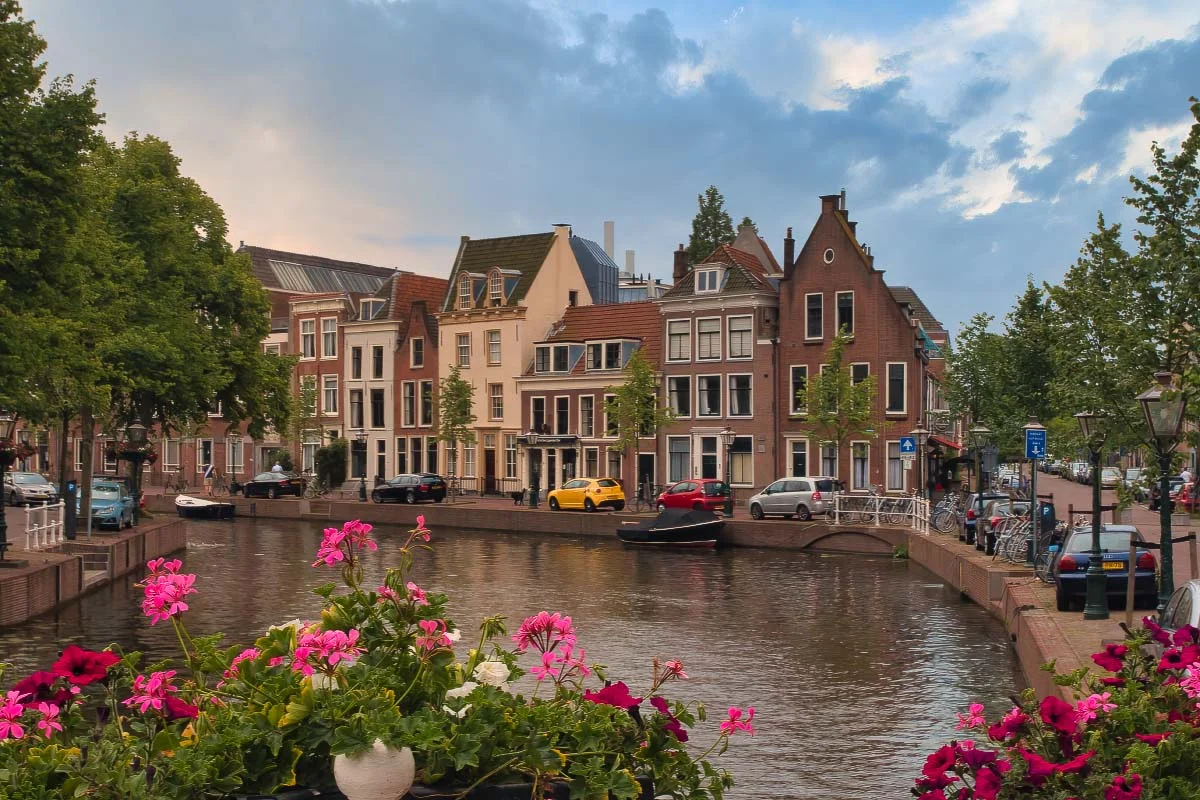 Two countries, one small car, and Leiden to come home to every night.