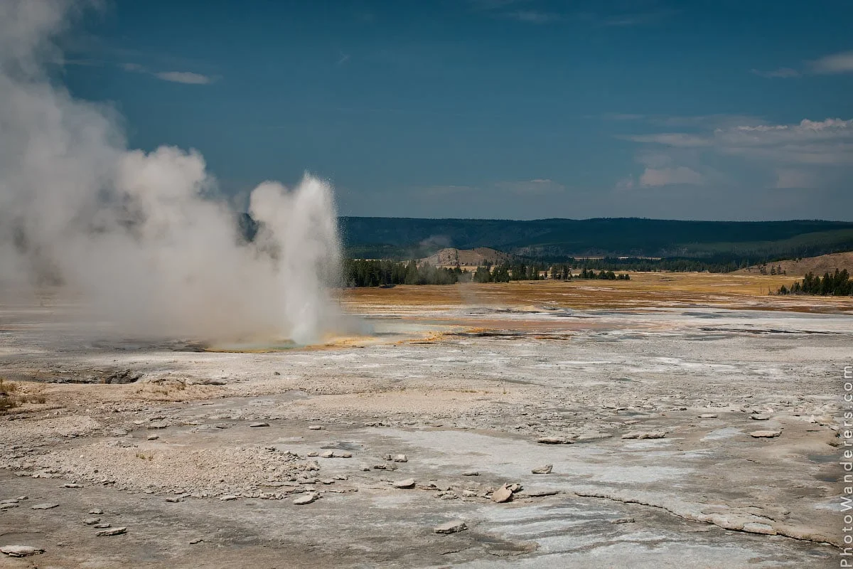 Clepsydra Geyser erupting